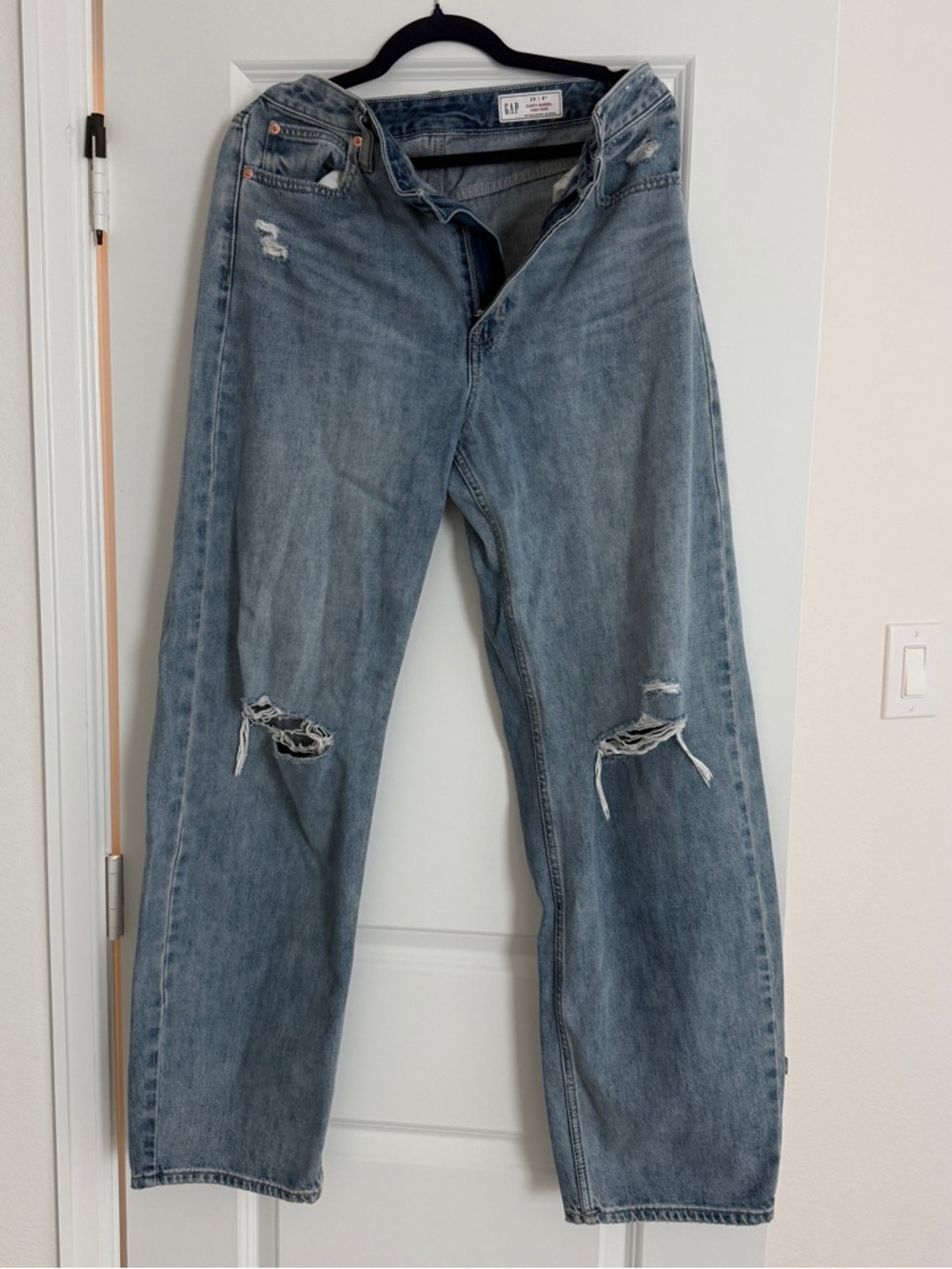 Gap Curvy High-Rise Barrel Jean - light wash